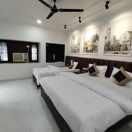 Hotel Mrk Bénarès Extérieur photo