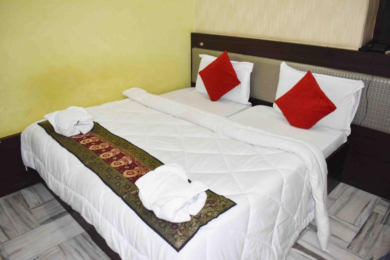 Hotel Mrk Bénarès Extérieur photo